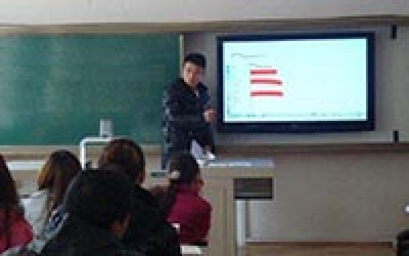 觸摸教學一體機跟電子白板之間的區別在哪兒？