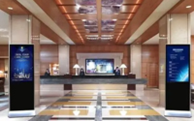 為什么現(xiàn)在很多售樓部的易拉寶都被液晶廣告機(jī)所取代？